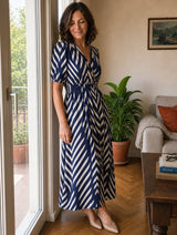 Aurora | Vestido Midi Acampanado Elegante